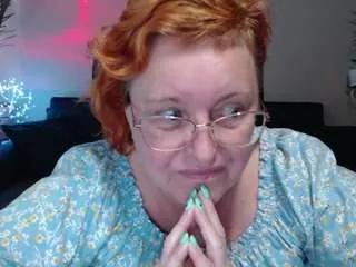 Offline curvyjoanna on CamSoda