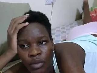 Freechat cute-marion12 on CamSoda