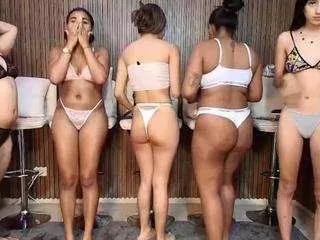 Freechat dayannawins on CamSoda