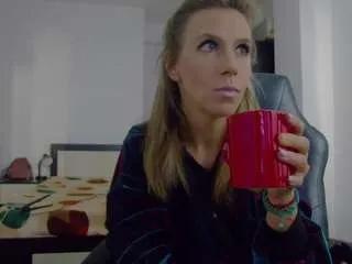 Freechat dedesibel1 on CamSoda