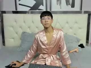 Offline dilan-911 on CamSoda