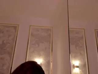 Offline doll-eyees on CamSoda