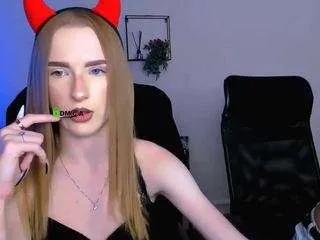 doll-vey on CamSoda 