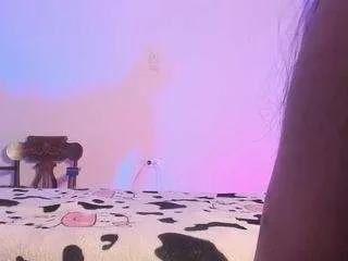 Freechat elenna-salvatoree on CamSoda