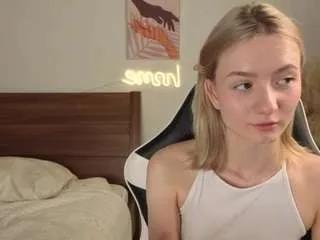 Offline elvinabrowning on CamSoda