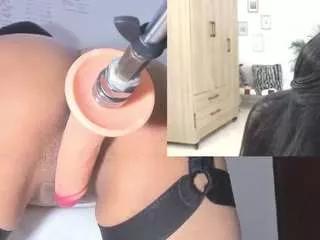 Freechat emily-philip on CamSoda