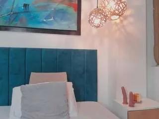 Offline emilywatsonn on CamSoda