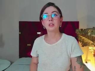 Offline emilywatsonn on CamSoda