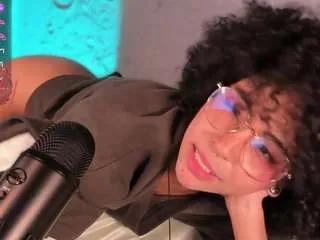 emma-nakamura on CamSoda 