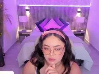 emmy-walker on CamSoda 