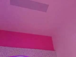 Offline emyliesander on CamSoda