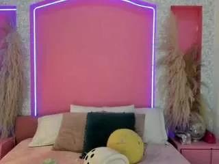 Offline emyliesander on CamSoda