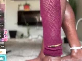 Offline essenceblaque on CamSoda