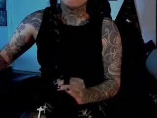 Offline hera-ink on CamSoda