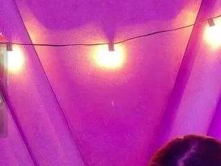 Offline hollyvega on CamSoda