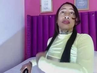 Offline hollyvega on CamSoda