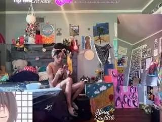 Offline honeydewhigh on CamSoda