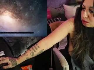 india-rae-blaze on CamSoda 