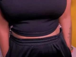 indianplaybunnyx on CamSoda 