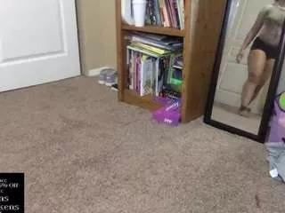 Offline infinitiwhitebaby on CamSoda