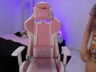 Freechat isa-diamond on CamSoda