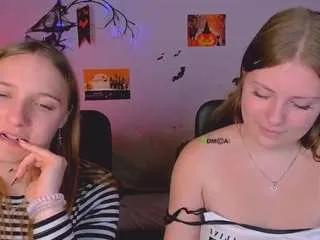 isabel-wave — flash of ass [222 tokens remaining]