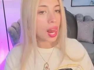 Offline isabela-romano26 on CamSoda