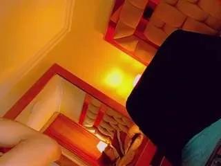 Freechat isabellalatingirs on CamSoda