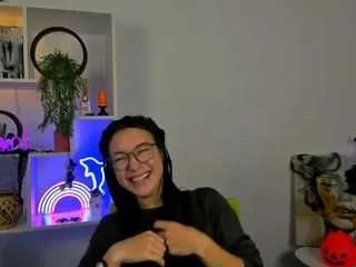 Freechat karolina-vendi on CamSoda