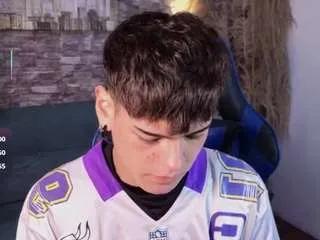 CamSoda kevinmiet is Freechat kevinmiet — kevinmiet Public Chat Channel