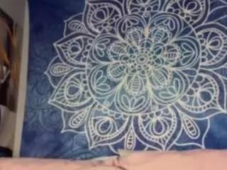 Freechat kittytoezzz on CamSoda