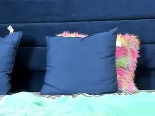 kloe-squirts — Fuck my pussy I'm so hot#domi #bigass #lush #c2c #anal #squirts [599 tokens remaining]