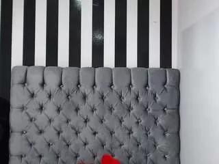 Offline koraa-t on CamSoda