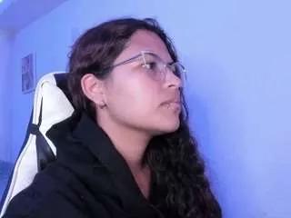 Offline lady-brownnnn on CamSoda