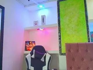 Freechat lala-clark on CamSoda