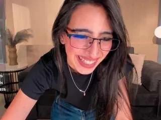 Offline larisasmirnov1 on CamSoda