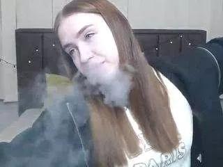 Freechat laurahlot on CamSoda