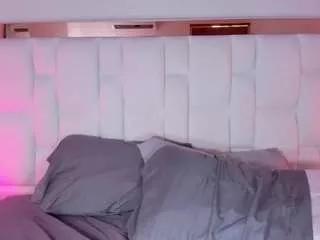 Offline layla-golden on CamSoda