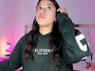 Offline layla-golden on CamSoda