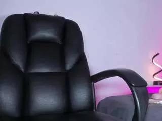 Offline layla-golden on CamSoda