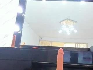 Freechat leylaroberth on CamSoda