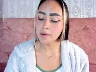 Offline liaa-18 on CamSoda