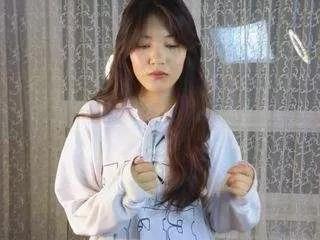 Freechat lilianfaux on CamSoda