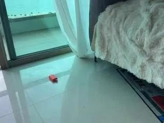 Offline lisagreenway on CamSoda