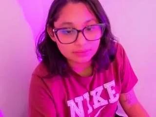 Offline littlejulieta on CamSoda