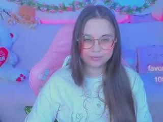 Offline lolisuccub on CamSoda