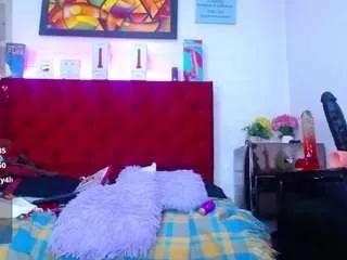 Offline louisenails on CamSoda