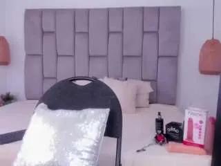 Offline lunitadiva on CamSoda