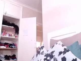 Freechat lusciouslipst on CamSoda