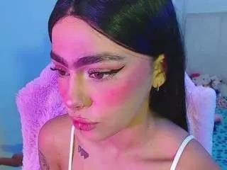 Freechat maddiiebrooks on CamSoda